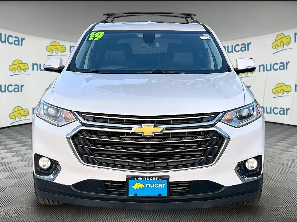 Used 2019 Chevrolet Traverse LT w/ LT Premium Package AWD/4WD image 2