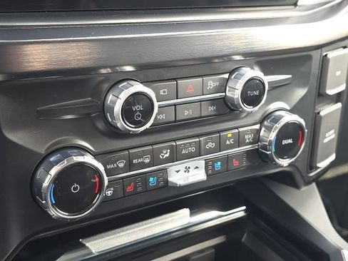 Used 2025 Ford F250 Lariat w/ Chrome Package image 36