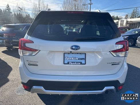 Used 2023 Subaru Forester Touring image 6