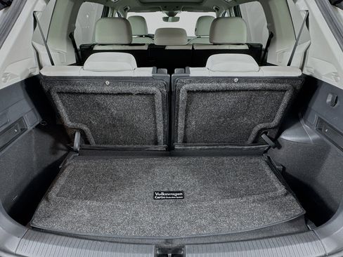 Used 2021 Volkswagen Tiguan SEL w/ 3rd Row Seat Package AWD/4WD image 26