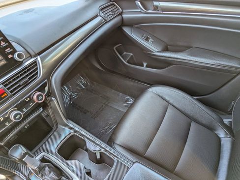Used 2018 Honda Accord Sport image 30