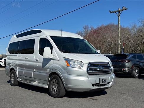 Used 2016 Ford Transit 150 XLT image 5