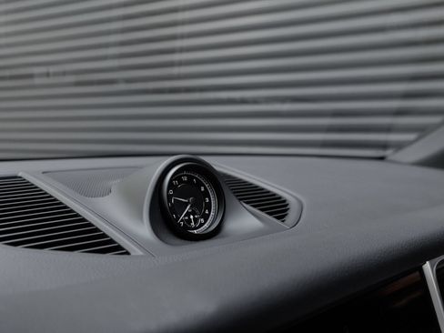 Certified 2026 Porsche Macan AWD/4WD image 19