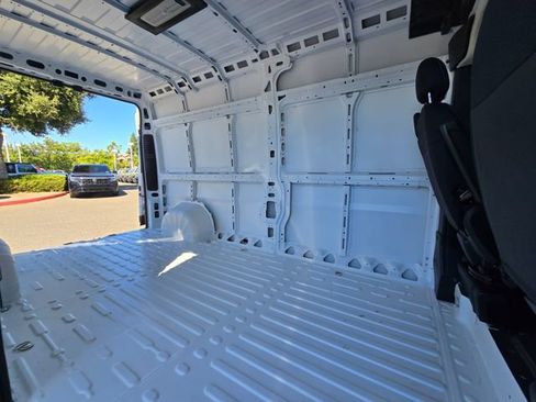 Used 2025 RAM ProMaster 2500 w/ Quick Order Package 22G SLT FWD image 21