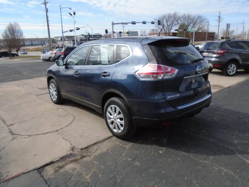 Used 2016 Nissan Rogue S image 4