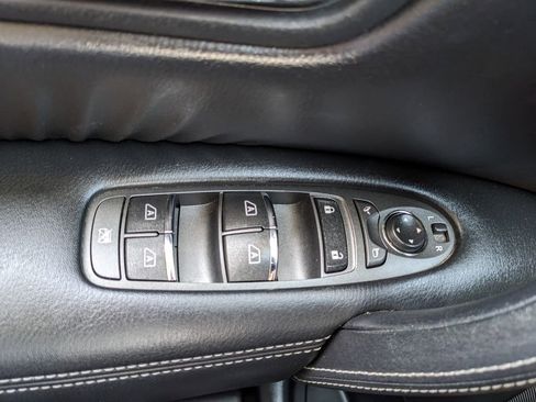 Used 2020 Nissan Armada SL w/ Premium Package image 60