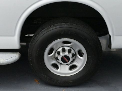 Used 2023 GMC Savana 2500 w/ Driver Convenience Package image 23