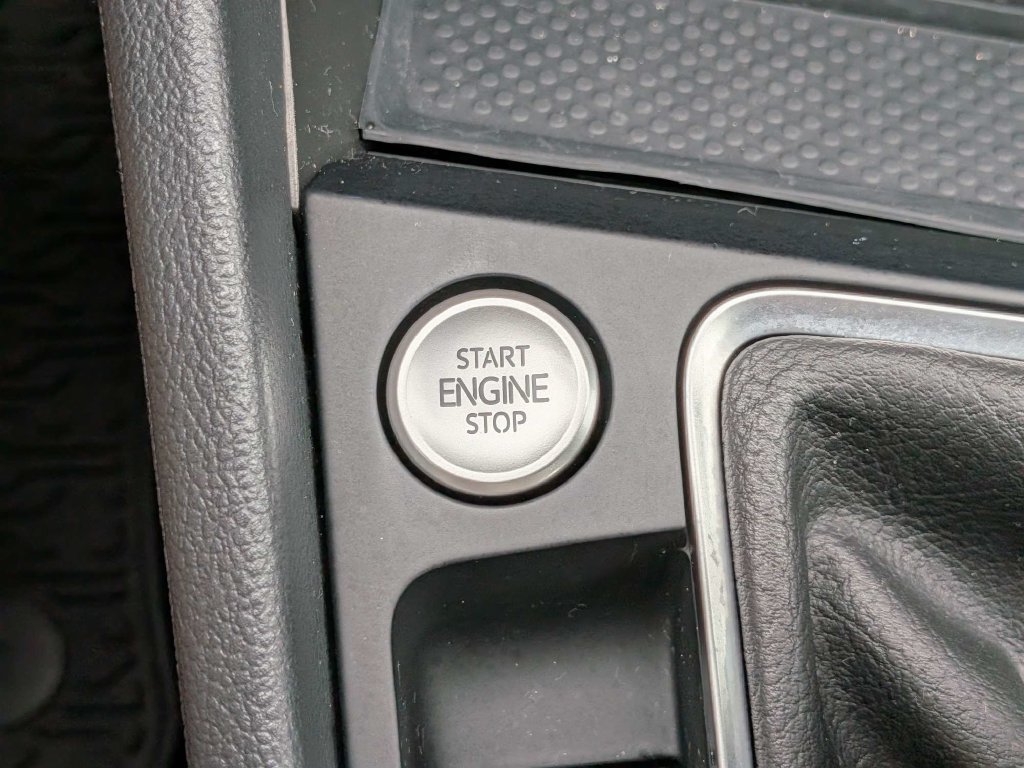 Certified 2026 Volkswagen Jetta SE FWD image 33