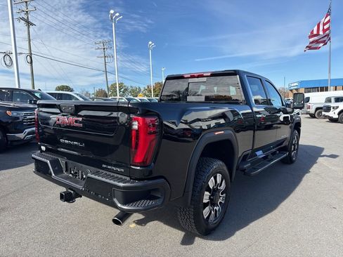 Used 2025 GMC Sierra 2500 Denali image 5