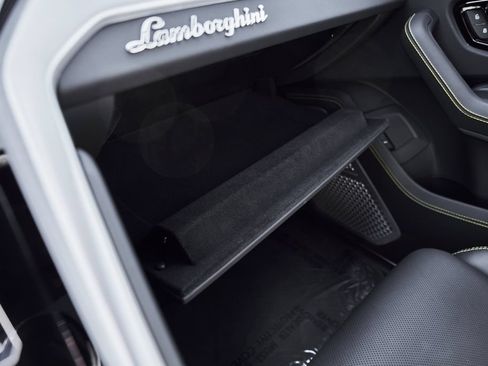Used 2024 Lamborghini Urus S AWD/4WD image 84