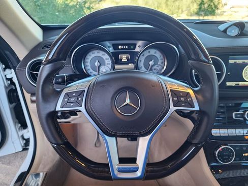 Used 2016 Mercedes-Benz SL 550 w/ Driver Assistance Package image 44