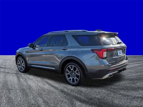 Certified 2025 Ford Explorer Platinum w/ Ultimate Package RWD image 6