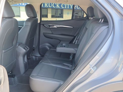 Used 2022 Buick Envision Essence w/ Safety Package image 40