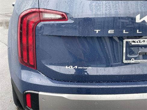 New 2025 Kia Telluride S image 15