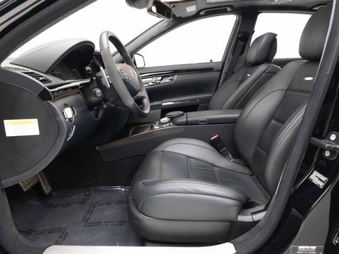 Used 2012 Mercedes-Benz S 63 AMG image 30