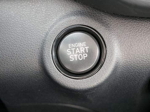 Certified 2025 Hyundai Venue Limited image 29