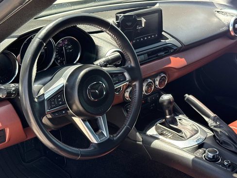 Used 2019 MAZDA MX-5 Miata RF Grand Touring RWD image 15