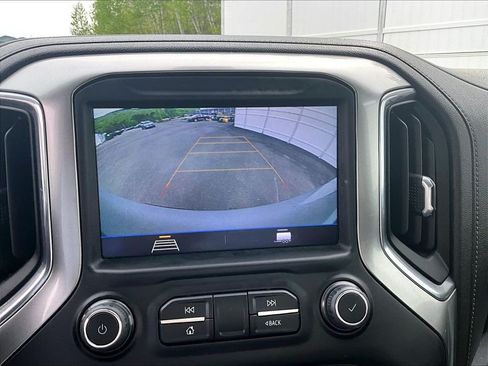 Used 2021 Chevrolet Silverado 1500 LT AWD/4WD image 19