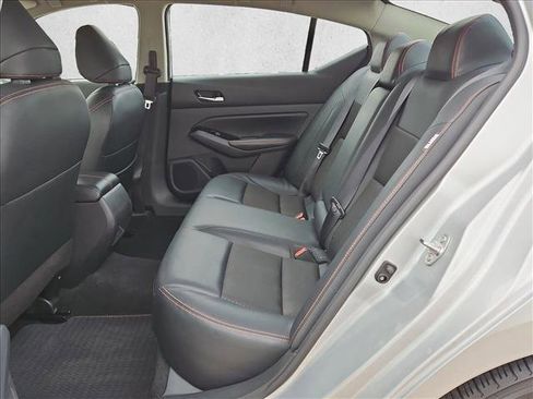 Used 2024 Nissan Altima 2.5 SR image 18