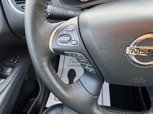 Used 2020 Nissan Pathfinder Platinum image 32