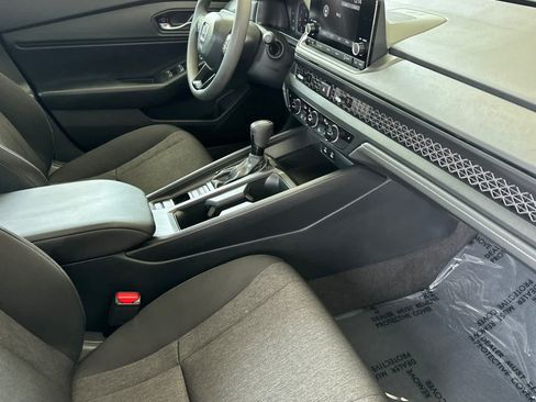 Used 2025 Honda Accord SE image 16