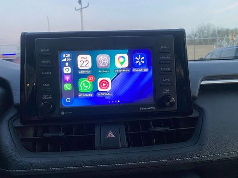 Used 2020 Toyota RAV4 LE FWD image 31