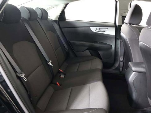 Used 2023 Kia Forte LXS w/ LXS Technology Package image 32