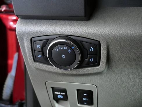 Used 2019 Ford F150 XLT w/ Equipment Group 302A Luxury AWD/4WD image 26