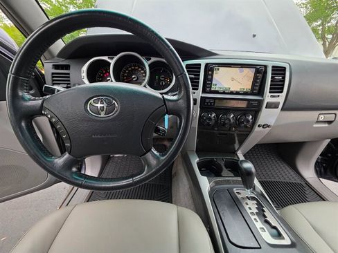 Used 2005 Toyota 4Runner Limited AWD/4WD image 53