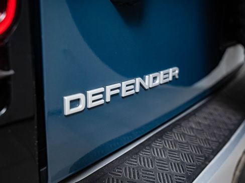 Used 2024 Land Rover Defender 110 S AWD/4WD image 18
