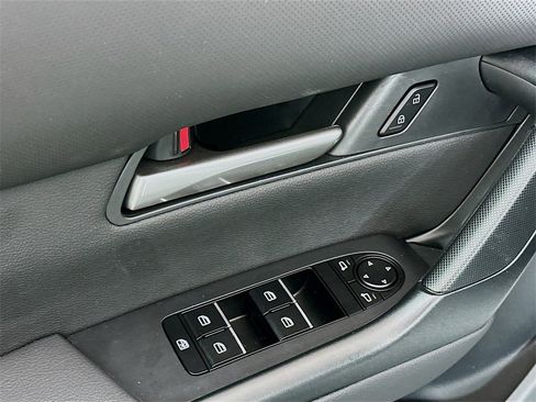 Certified 2025 MAZDA CX-50 AWD 2.5 S w/ Premium Package image 7