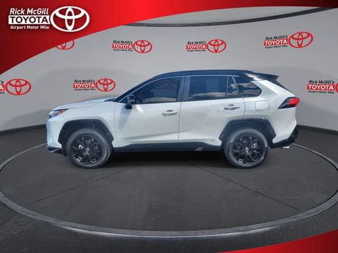 Used 2022 Toyota RAV4 XSE AWD/4WD image 5