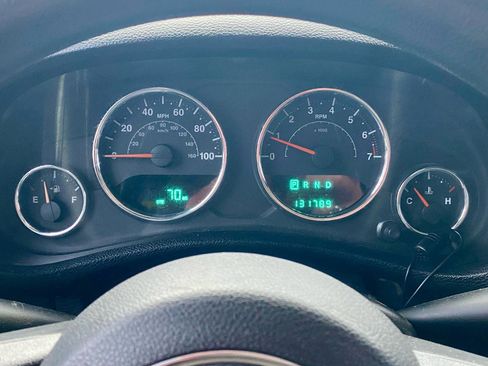 Used 2013 Jeep Wrangler Unlimited Sport image 18