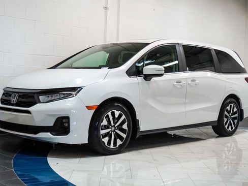 Used 2025 Honda Odyssey EX-L image 4