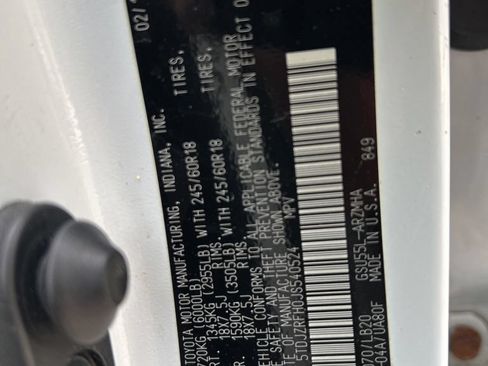 Used 2018 Toyota Highlander XLE AWD/4WD image 42