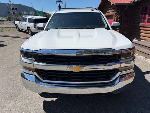Used 2018 Chevrolet Silverado 1500 LT AWD/4WD image 3