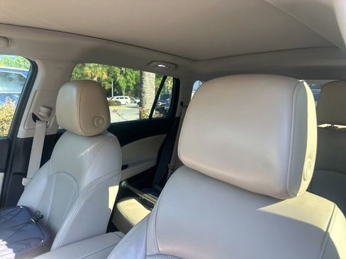 Used 2020 Buick Envision Essence FWD image 3