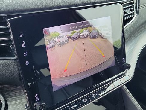 Used 2024 Jeep Wagoneer L Series II w/ Flexible Seating Group image 30