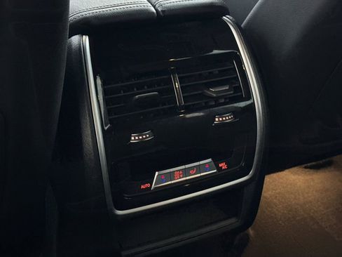 Used 2022 BMW X5 xDrive40i w/ M Sport Package image 13