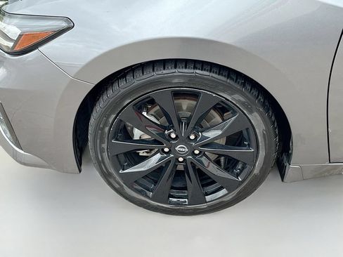 Used 2023 Nissan Maxima SR w/ Sport Mat Group FWD image 33