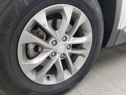 Used 2019 Hyundai Santa Fe SE image 31