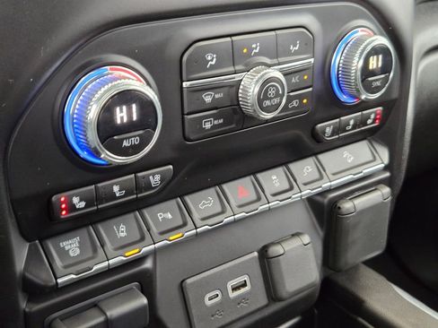 Used 2023 GMC Sierra 2500 AT4 w/ AT4 Premium Plus Package image 18