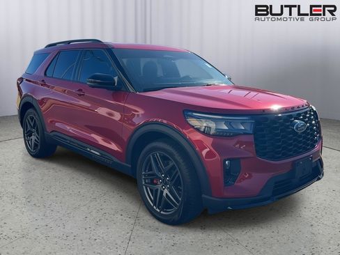 Used 2025 Ford Explorer ST w/ Sun And Sound Package image 8