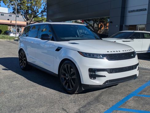New 2026 Land Rover Range Rover Sport SE image 7