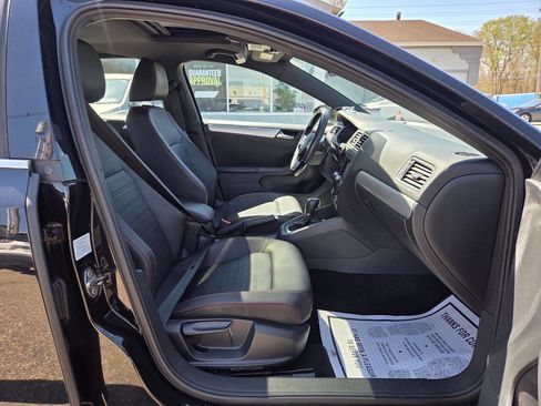 Used 2012 Volkswagen Jetta GLI Autobahn image 16