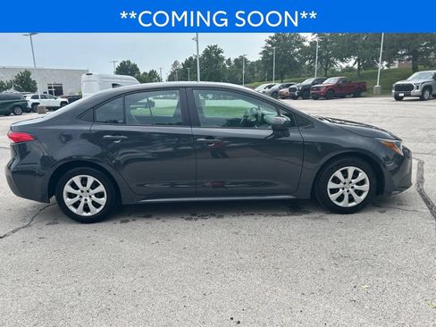 Certified 2025 Toyota Corolla LE FWD image 4