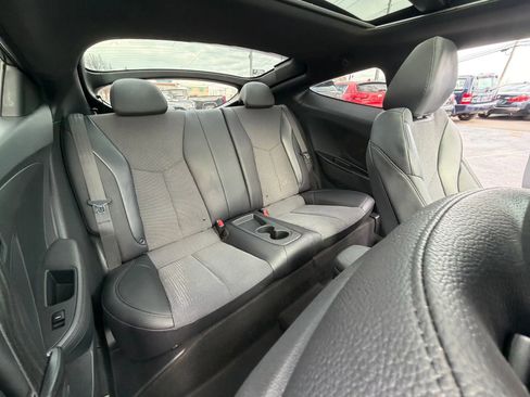 Used 2016 Hyundai Veloster w/ Option Group 03 image 13