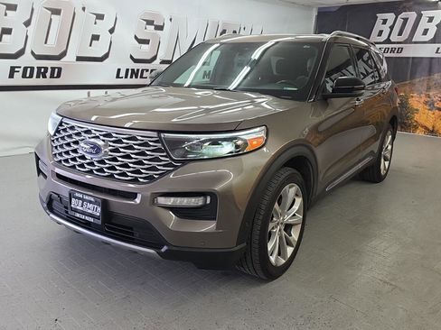 Used 2021 Ford Explorer Platinum w/ Equipment Group 601A AWD/4WD image 19