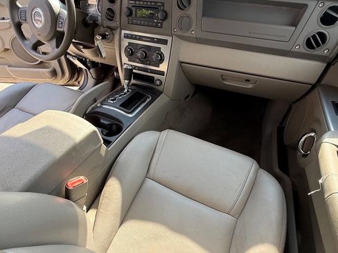 Used 2006 Jeep Commander 2WD image 65