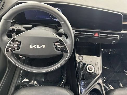 Certified 2023 Kia Niro Wave FWD image 24
